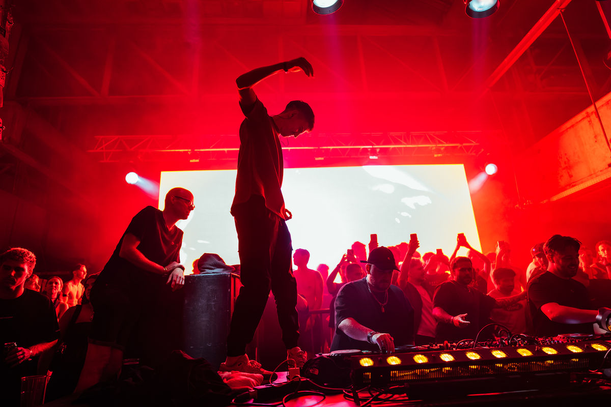 Loading... just a sec